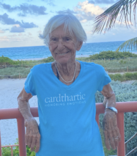 ALT="Cardthartic Cardie Hannlis Hawk on a Miami Beach balcony"